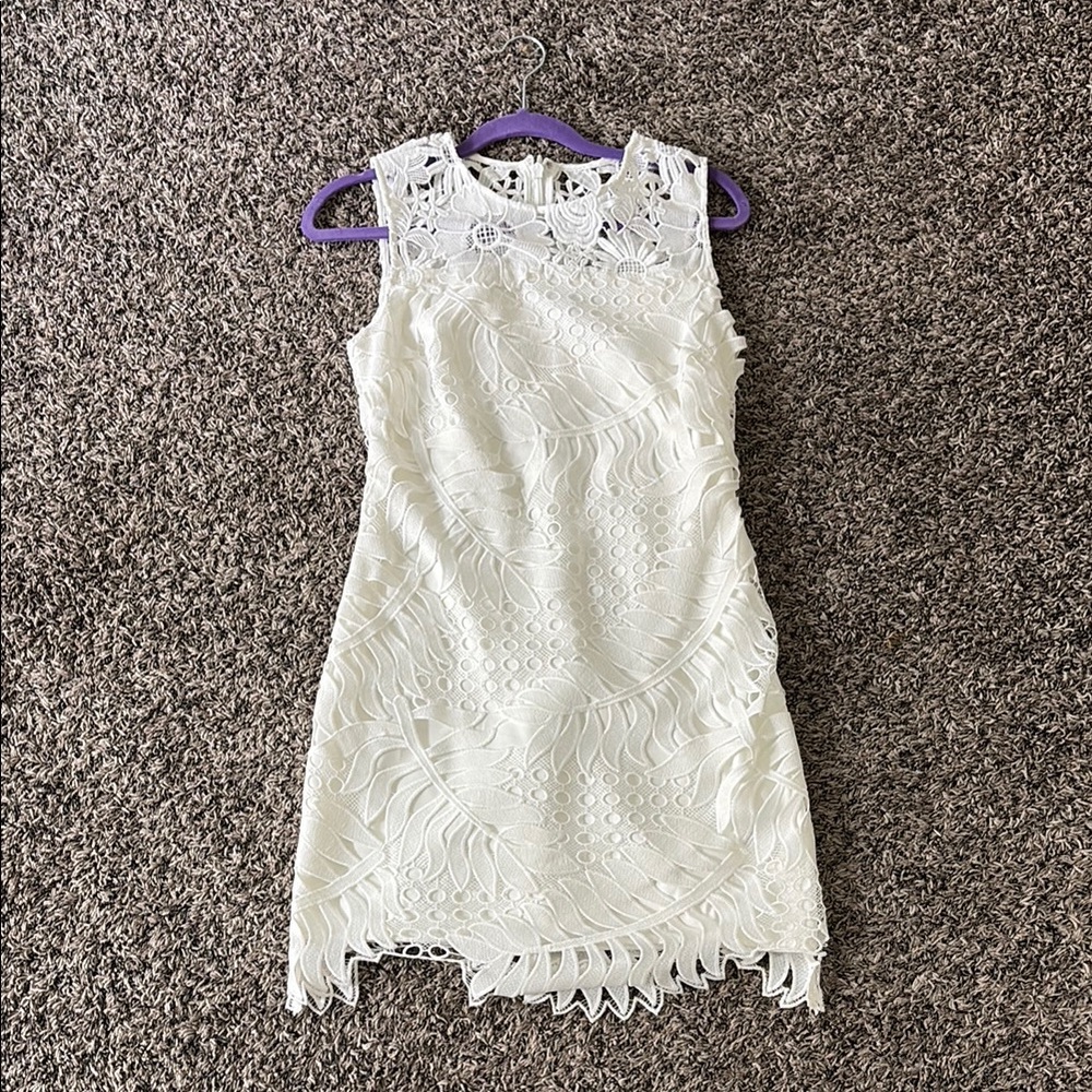 Elegant White Lace Dress